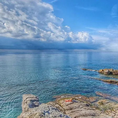 Mansarda Azzurra, 8 Min Dal Mare, 3 Min Dall'ospedale Pediatrico Apartament