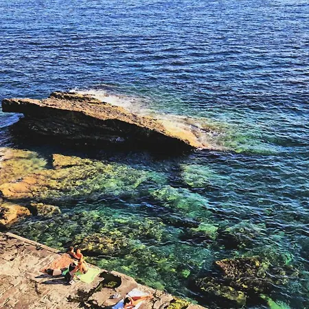 Mansarda Azzurra, 8 Min Dal Mare, 3 Min Dall'ospedale Pediatrico * Genua