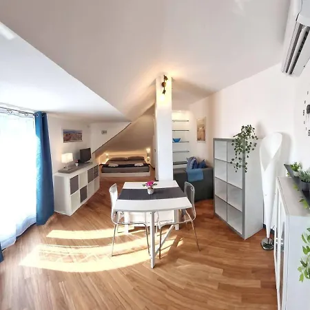 公寓 Mansarda Azzurra, 8 Min Dal Mare, 3 Min Dall'ospedale Pediatrico *