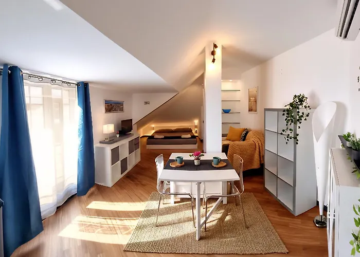 Appartement Mansarda Azzurra, 8 Min Dal Mare, 3 Min Dall'ospedale Pediatrico Genua